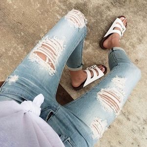Cropped Ripped Destroyed Machine Jeans